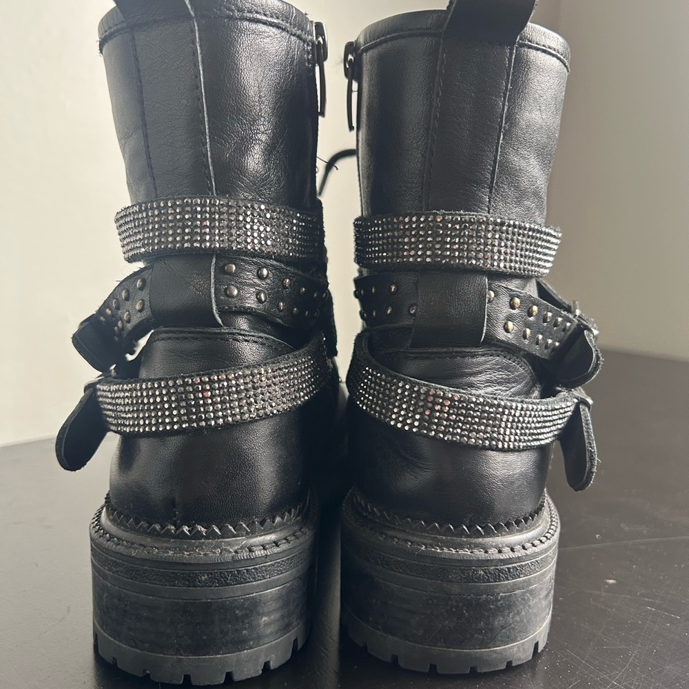 Steve Madden Captain Combat Boots Leather with Studded Rhinestone Straps Sz 36/6 - Picture 2 of 8
